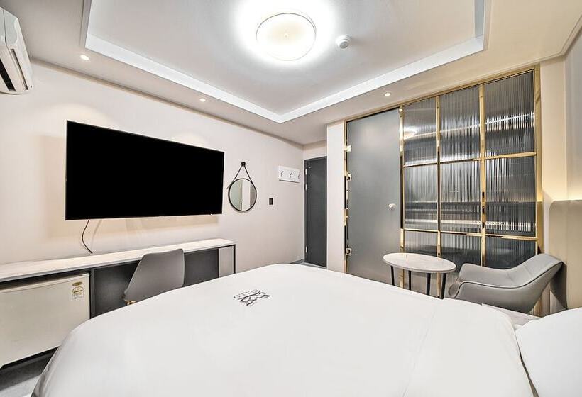 Номер Стандарт, One Stay