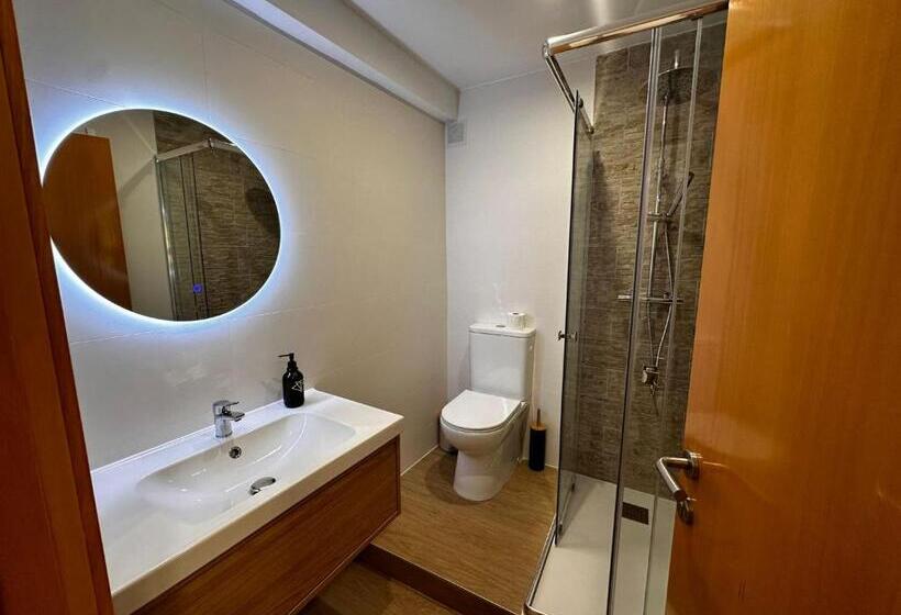 חדר סטנדרט לשלושה, Hostal Atuaire Home