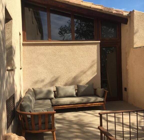 اتاق لوکس سه تخته, Torres De Selma   Eco Resort