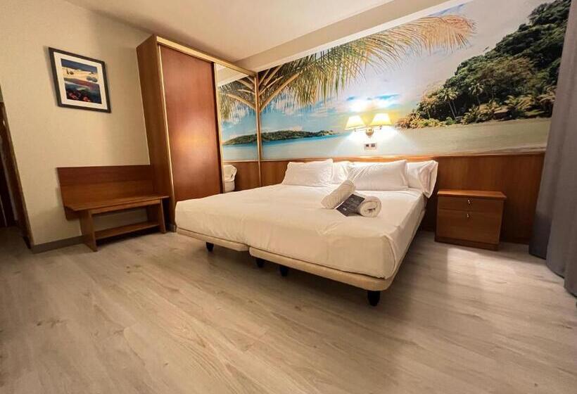 Четырехместный Номер Superior, Cambrils Paradise
