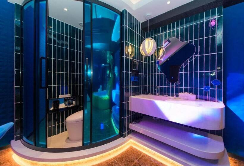 جناح ديلوكس, Space Design