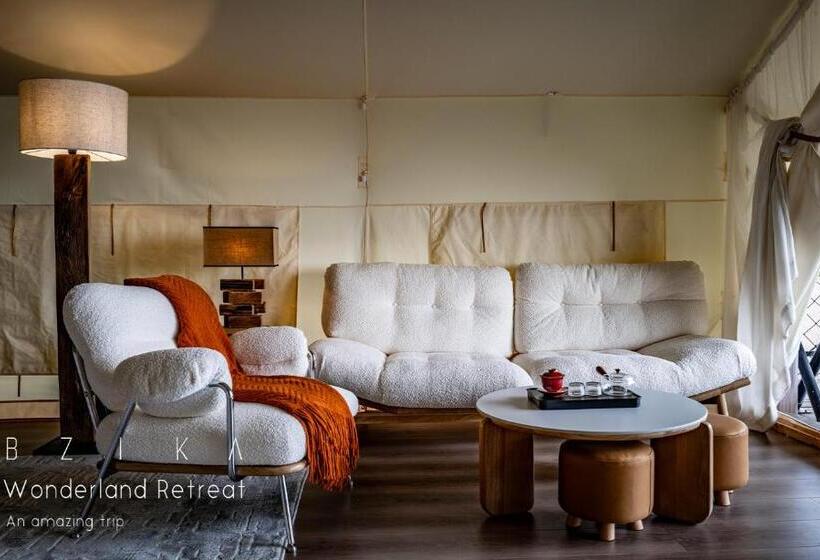 Номер Стандарт с Террасой, Bzika Wonderland Retreat  Zhangjiajie National Forest Park Store