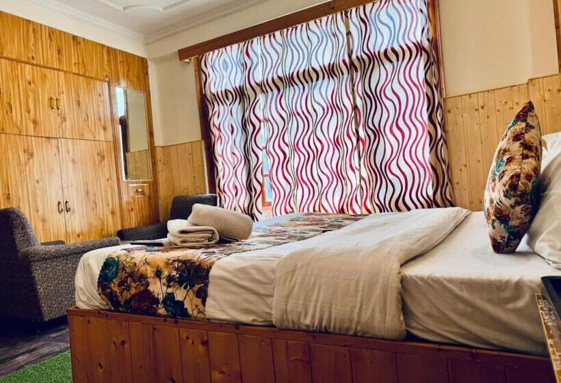 스탠다드 룸 킹사이즈 침대, Suraj Retreat Inn