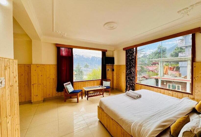 디럭스 룸 킹사이즈 침대, Suraj Retreat Inn