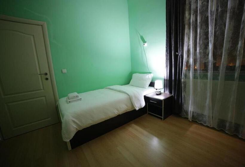 اتاق استاندارد سه نفره, Apartmani Prenociste Dajevic Hotel Tara Pljevlja