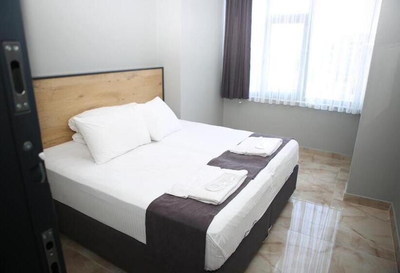 اتاق لوکس با چشم‌انداز دریا, Art Suit Otel