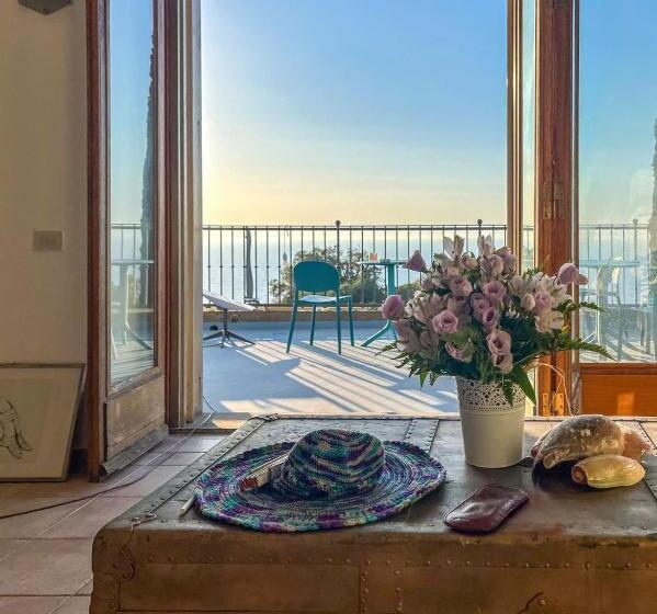 Четырехместный Номер Стандарт Вид на Море, Villa Velta Sea Sunset
