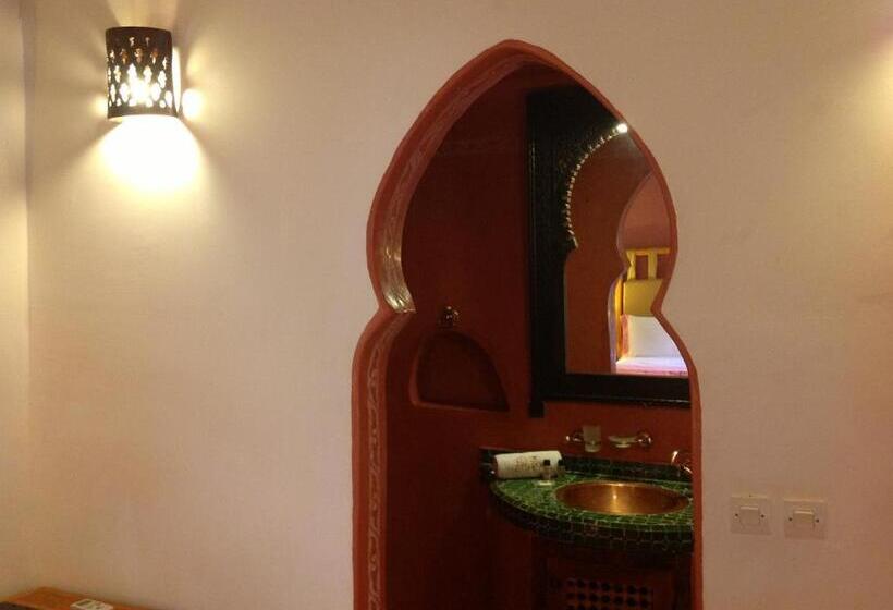 Номер Стандарт, Riad Timadrouine