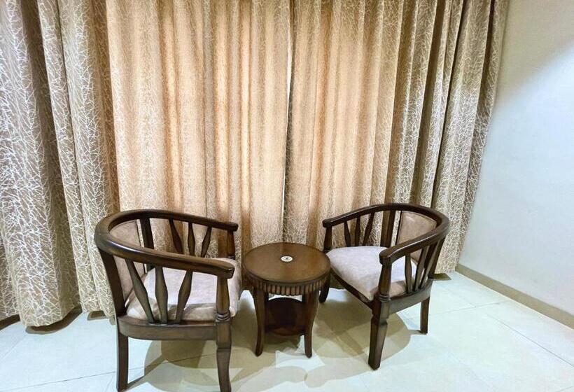 اتاق لوکس, New Hotel Rockbay In Puri ! Swimming Pool, Near Sea Beach And Temple Fully Air Conditioned Hotel Wit