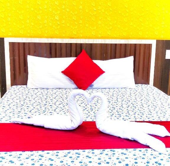 Номер Deluxe, Sashi Puri   Near Golden Sea Beach And Temple Fully Air Conditioned Hotel With Parking Facility, Bes