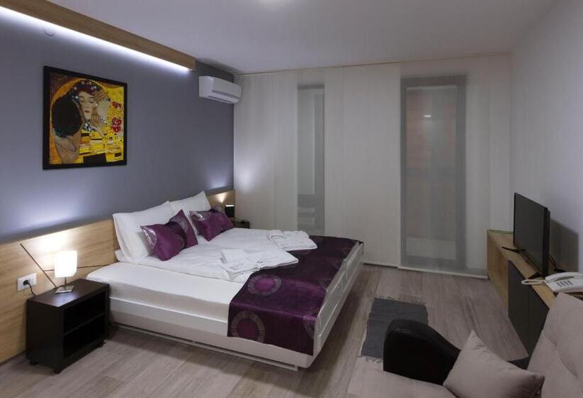 استودیوی لوکس, B&b Nataly 2