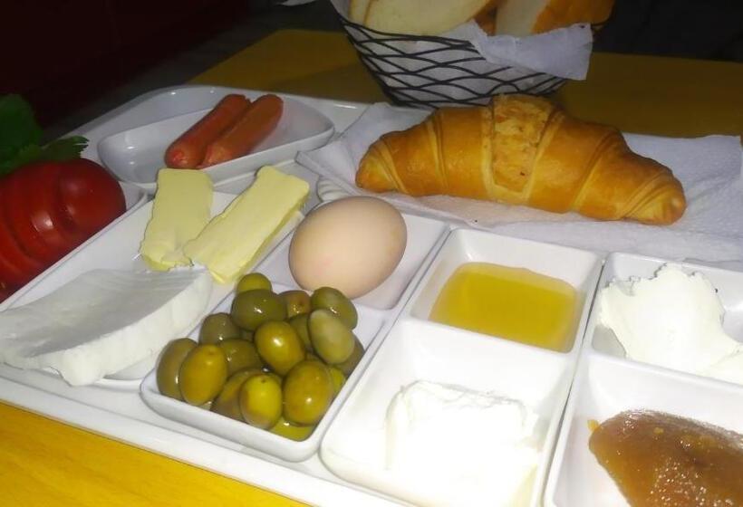 اتاق عادی یک تخته, Cth Baku Hostel