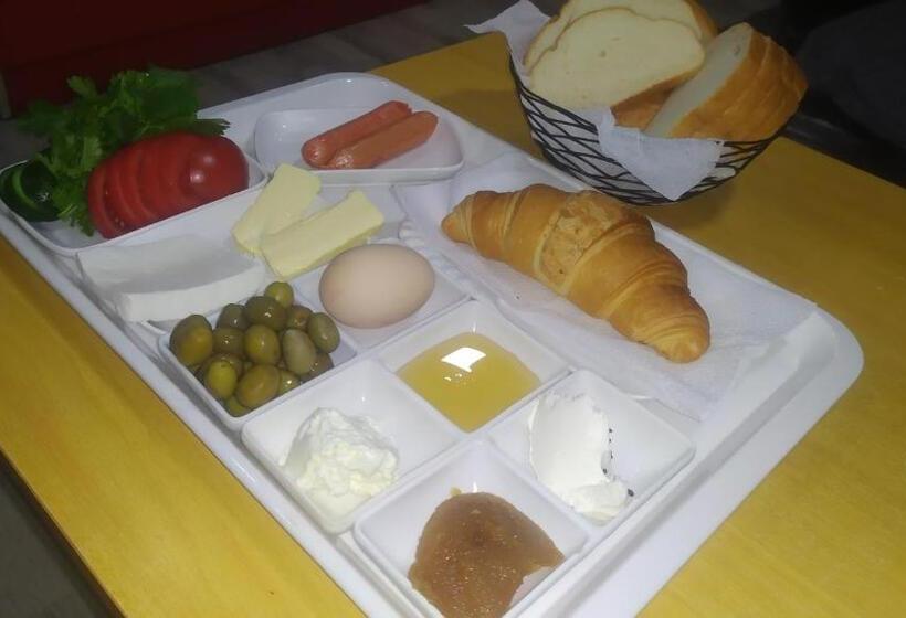 اتاق اکونومی, Cth Baku Hostel