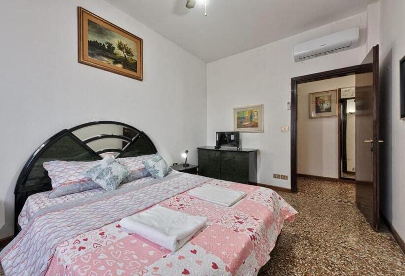 اتاق استاندارد, Mahdi Venice Apartment