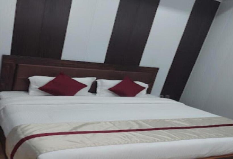 디럭스 룸, Fabhotel Maya