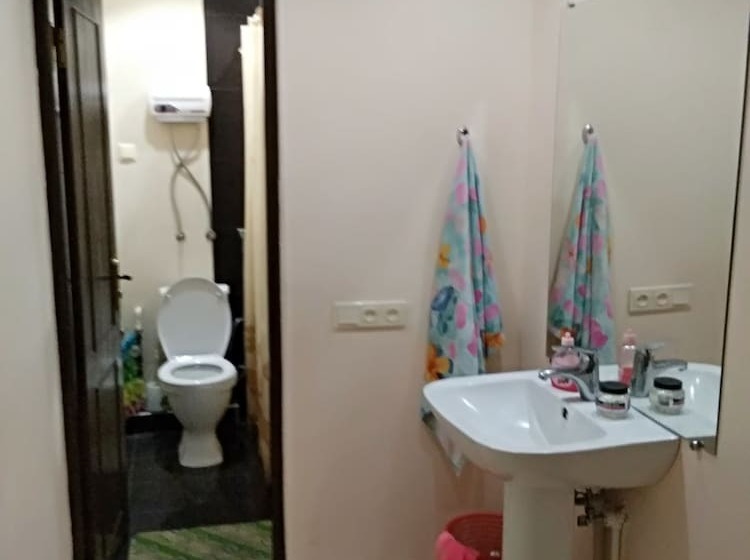 Superior Room, Komitas Avenue Guest House