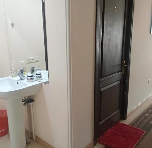 Economy Room, Komitas Avenue Guest House