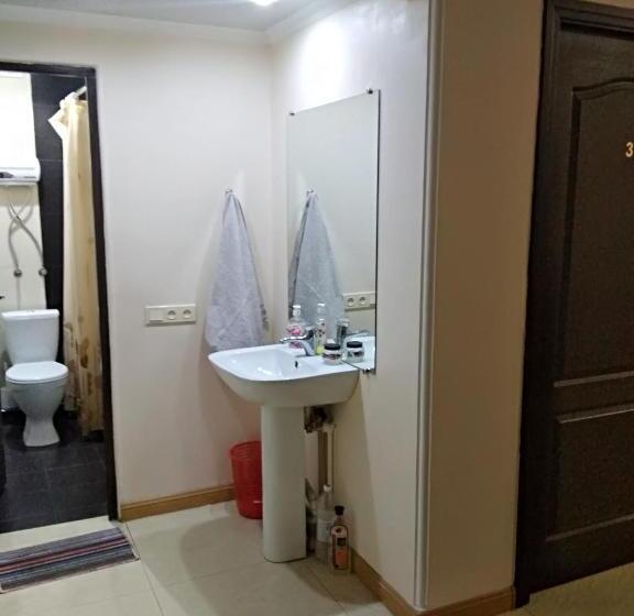 Superior Room, Komitas Avenue Guest House