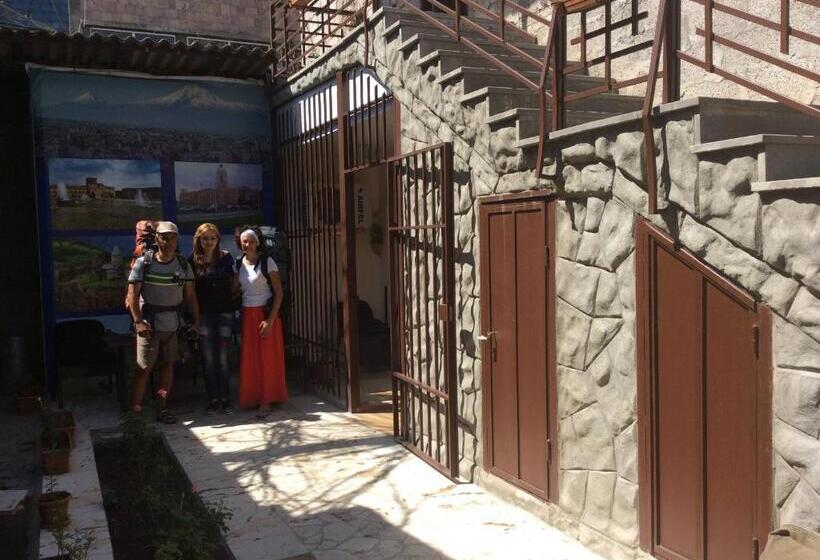 Economy Room, Komitas Avenue Guest House