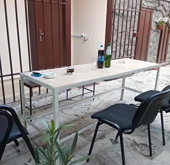 Family Room, Komitas Avenue Guest House