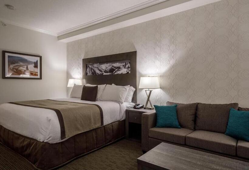 キングサイズベッドのスタンダードルーム, Ramada By Wyndham Revelstoke