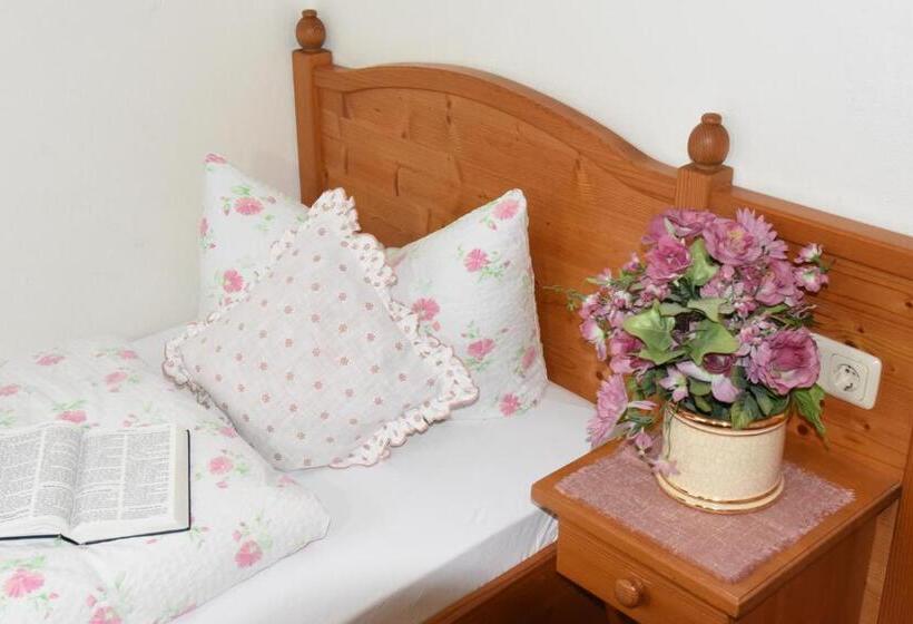 اتاق استاندارد یک نفره, Theresenhof