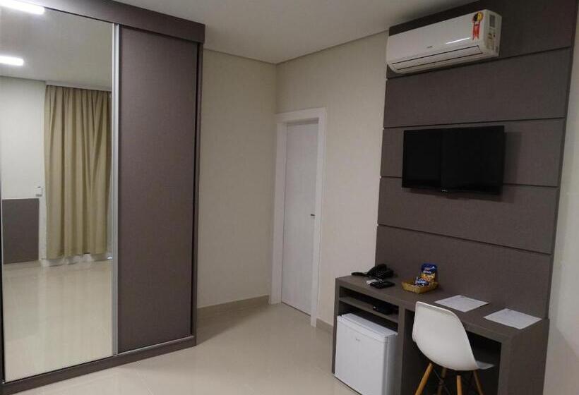 اتاق سوپریور خانوادگی, Cynn Hotels
