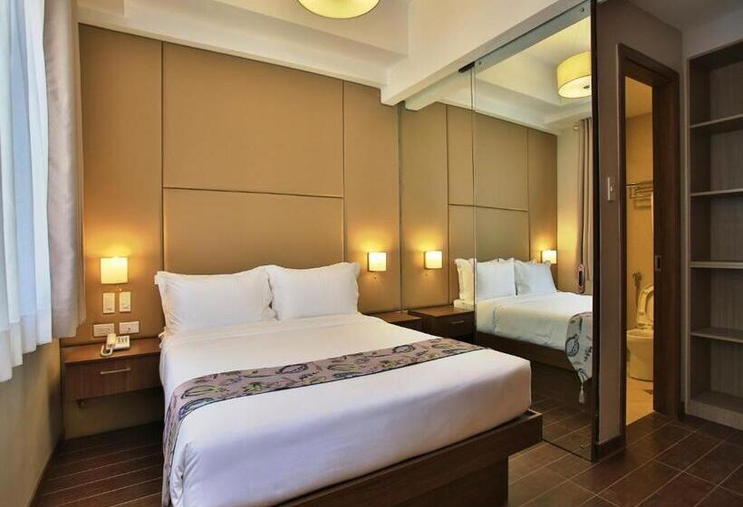 3 Bedroom Suite, Valero Grand Suites By Swissbel