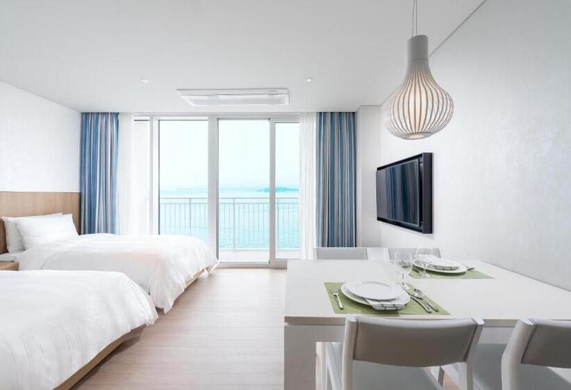 Номер Deluxe, Lotte Resort Sokcho