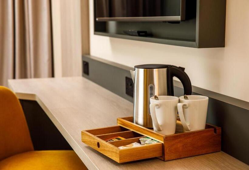 Номер Стандарт Адаптированный для Инвалидов, Southgate Hotel London