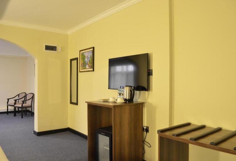 Suite with Terrace, Grand Royal Swiss