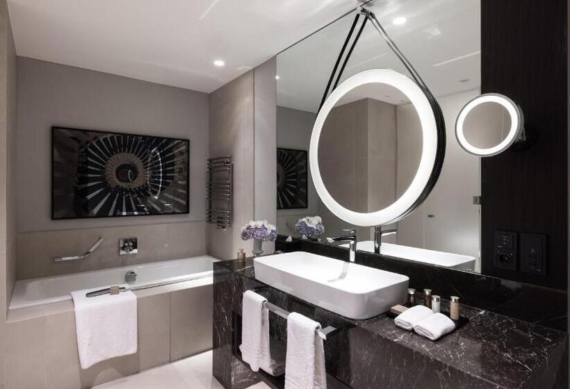 اتاق لوکس با تخت بزرگ, Intercontinental   Ljubljana, An Ihg