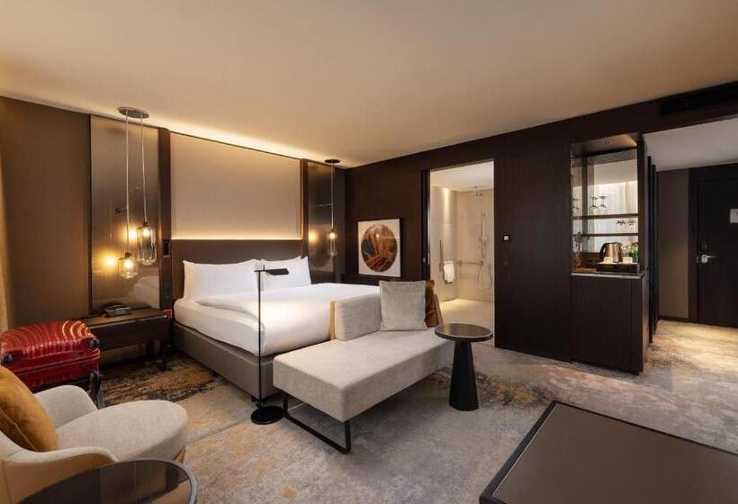 اتاق استاندارد با تخت بزرگ برای معلولان, Intercontinental   Ljubljana, An Ihg
