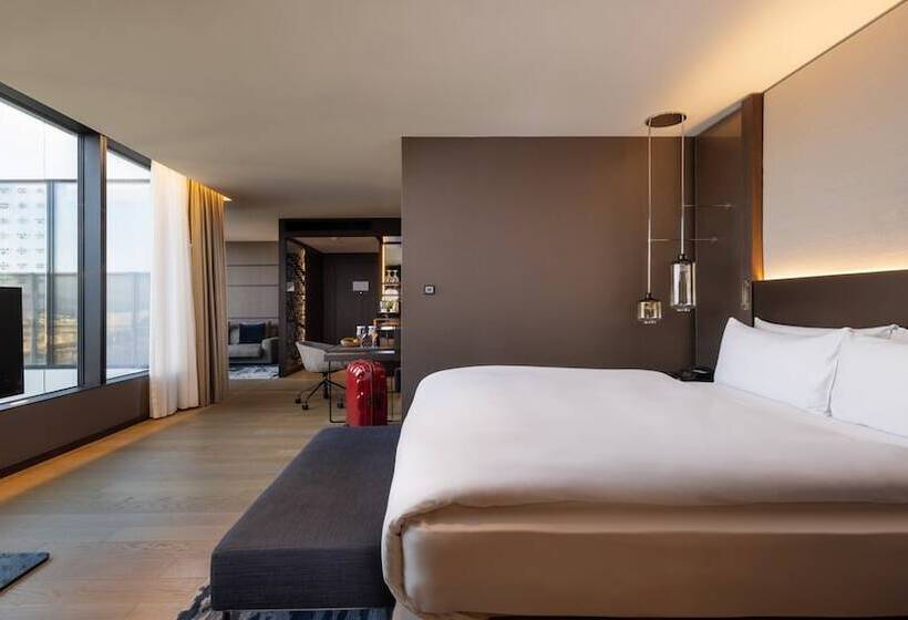 سوییت جونیور, Intercontinental   Ljubljana, An Ihg