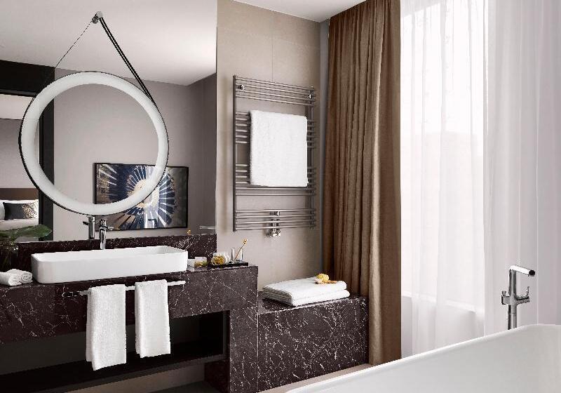 اتاق لوکس با تخت بزرگ, Intercontinental   Ljubljana, An Ihg
