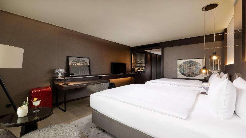 اتاق کلاب, Intercontinental   Ljubljana, An Ihg