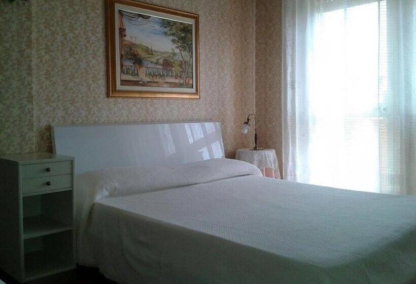 اتاق استاندارد با سرویس بهداشتی مشترک, B&b Dai Nonni