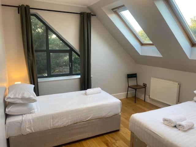 Апартаменты 3 Спальни, Westciti Caroco Apart