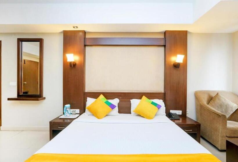 Номер Стандарт, Itsy By Treebo  Greenwood Inn And Suites