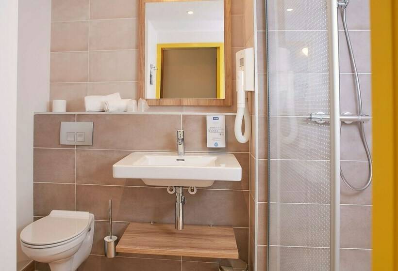 Номер Стандарт, Kyriad Pontarlier