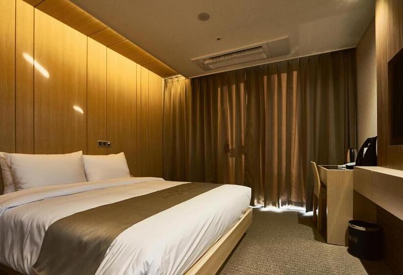 Номер Deluxe, Royal Emporium Incheon Airport