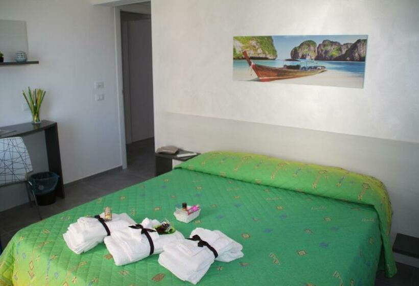 اتاق استاندارد با بالکن, La Terrazza B&b