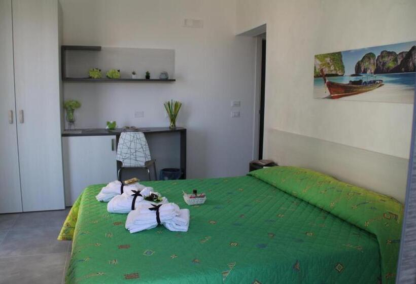 اتاق استاندارد با بالکن, La Terrazza B&b