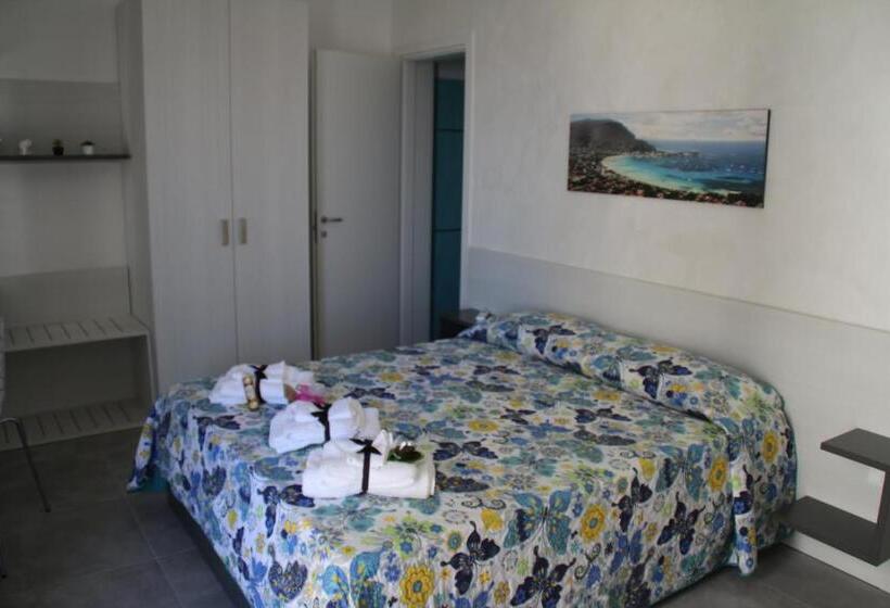 اتاق استاندارد با بالکن, La Terrazza B&b