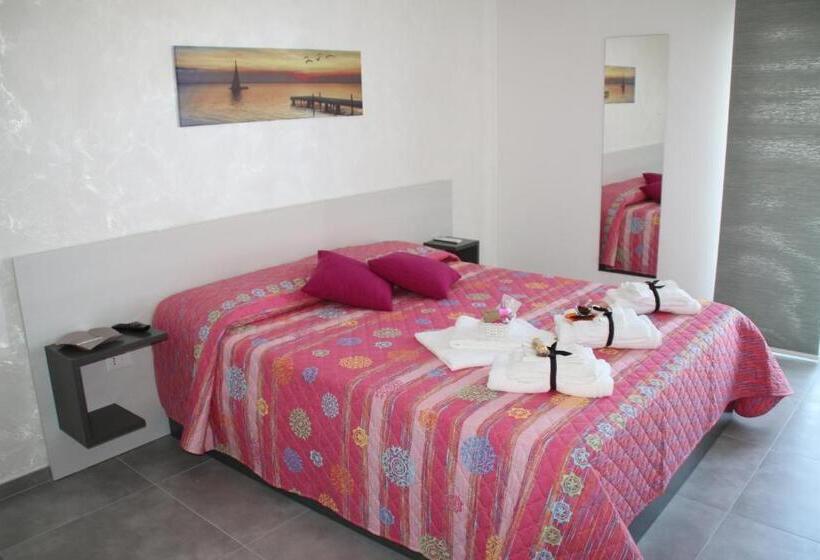 اتاق استاندارد با بالکن, La Terrazza B&b