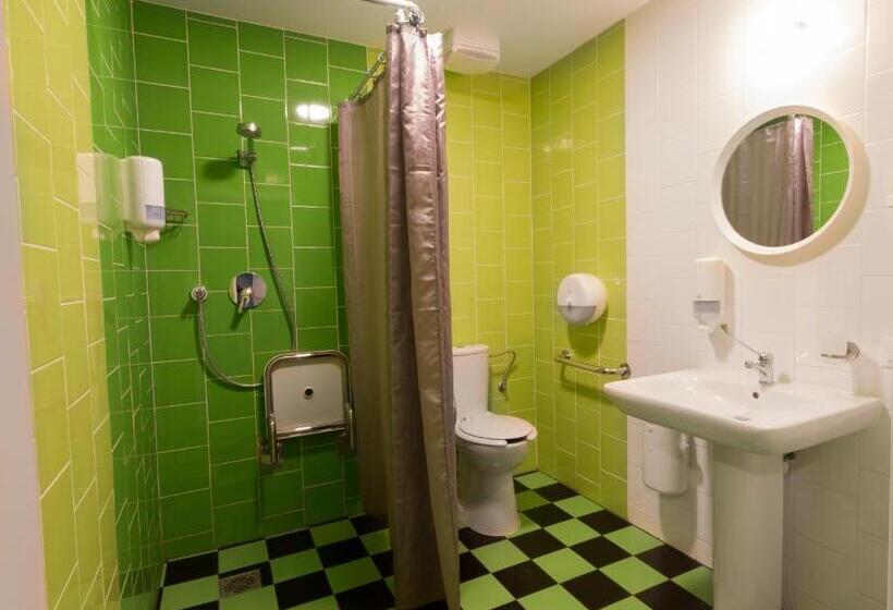 اتاق استاندارد چهار تخته, Safestay Bratislava Presidential Palace