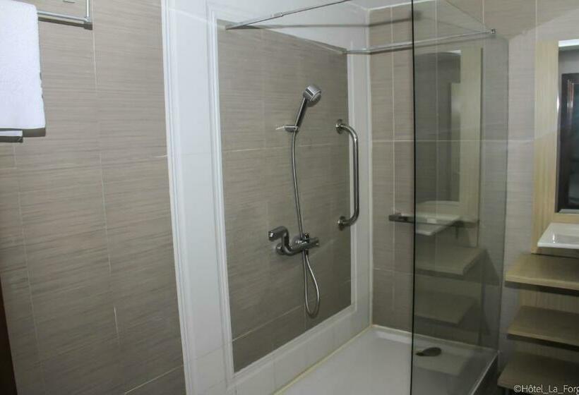 Standard Room, Laforge