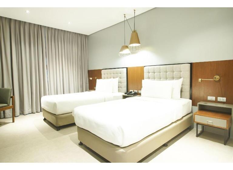 디럭스 룸, Summit Galleria Cebu