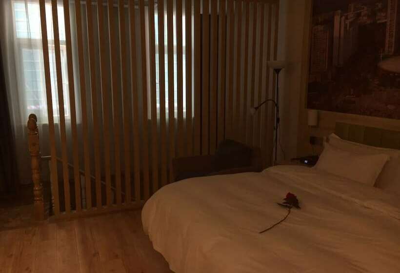 Quarto Superior, Ibis Styles Nt Shimao Plz