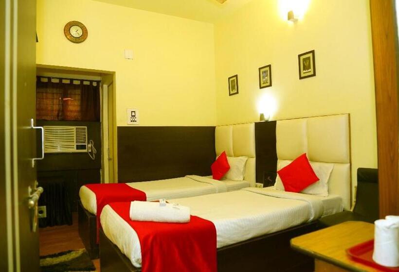 Номер Deluxe, Holidei Inn